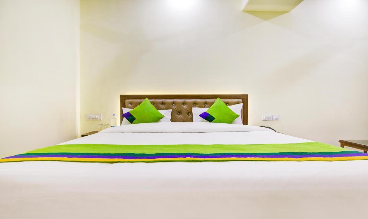 Itsy Hotels Oasis Inn Jalandhar Eksteriør bilde